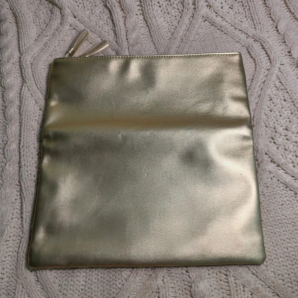 Monat Foldover Clutch Gold Metallic Faux Leather Tassel Zip Womens OS Excellent